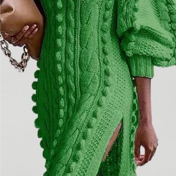 Tan Crew Neck Sweater with Intricate Cable Knit Design - Picture 4 of 5